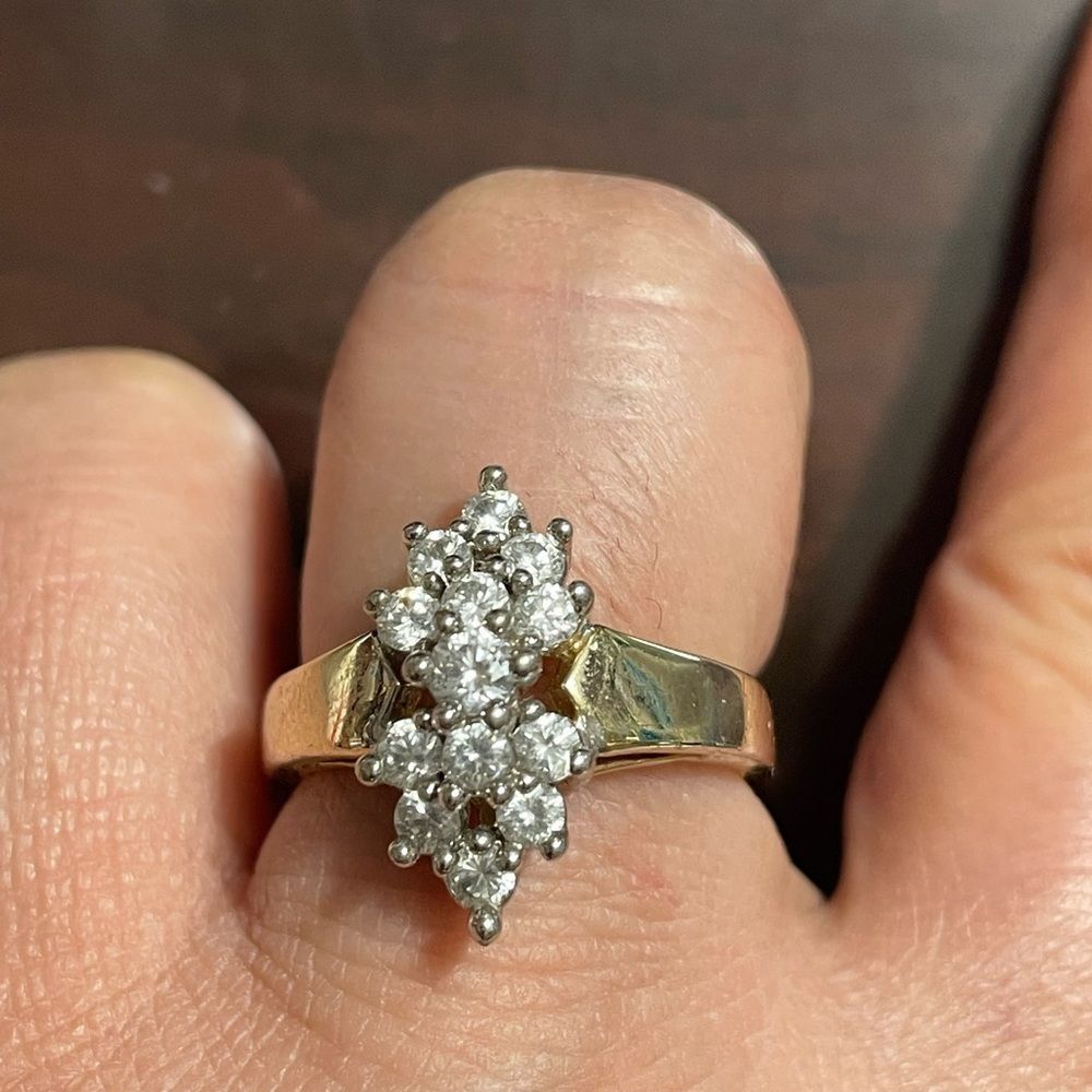 10KT Yellow Gold Cluster Clear Iolite Ring